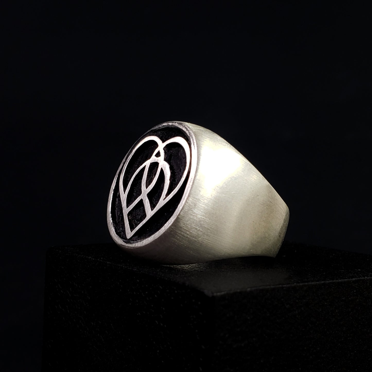 LLC Big Signet Ring